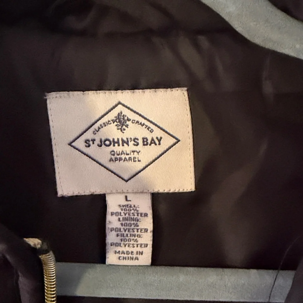 St. John's Bay Black Quilted Vest - Picture 2 of 3